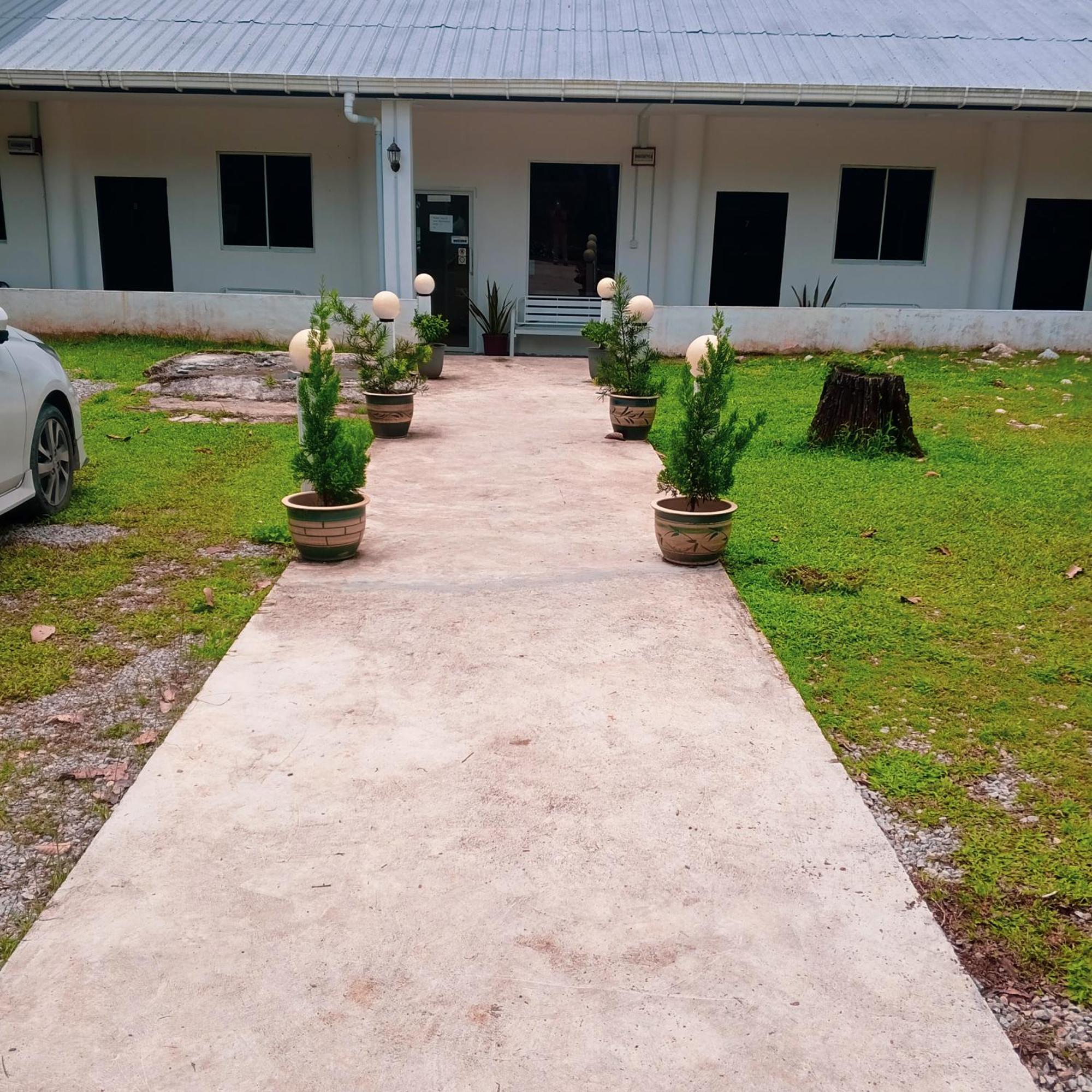 Sukau Tomanggong View Bed & Breakfast Zewnętrze zdjęcie